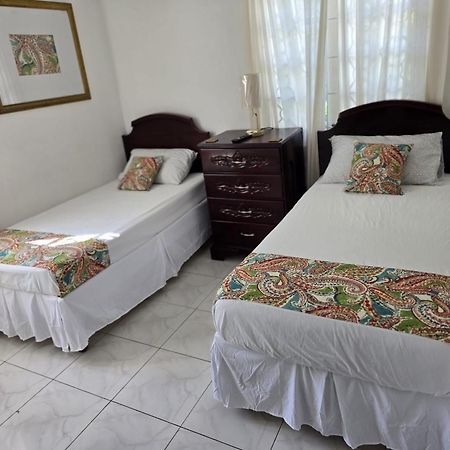 Paradise Palms Jamaica Vacation Rental Montego Bay Eksteriør billede