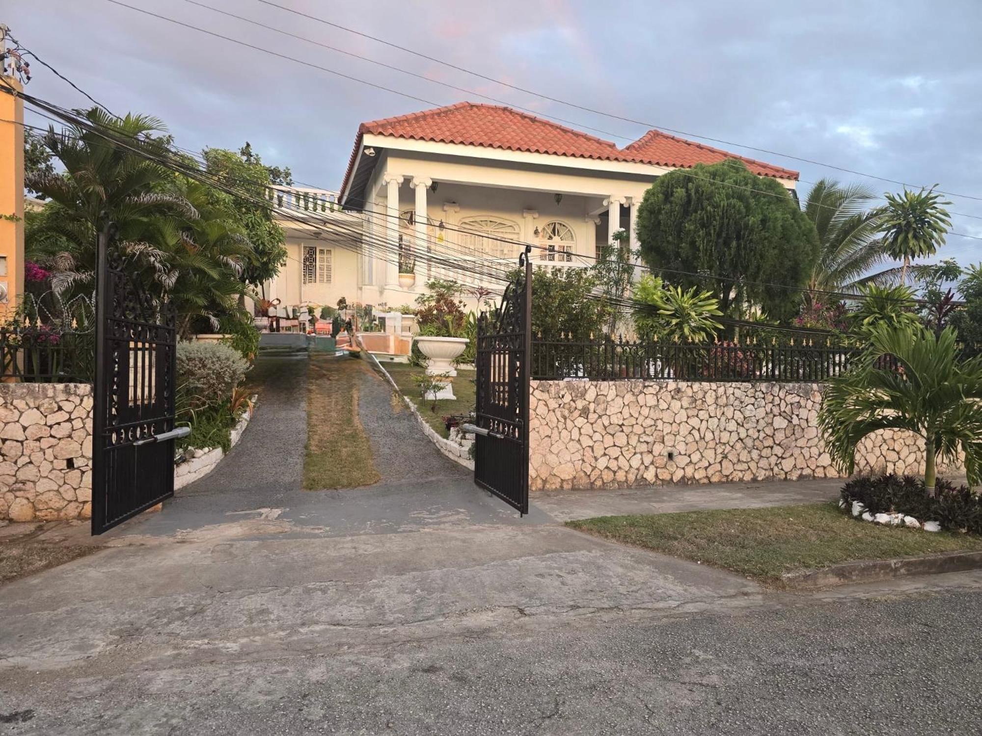 Paradise Palms Jamaica Vacation Rental Montego Bay Eksteriør billede